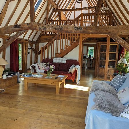 Cosy Listed Barn In Peaceful Country Village Granborough エクステリア 写真