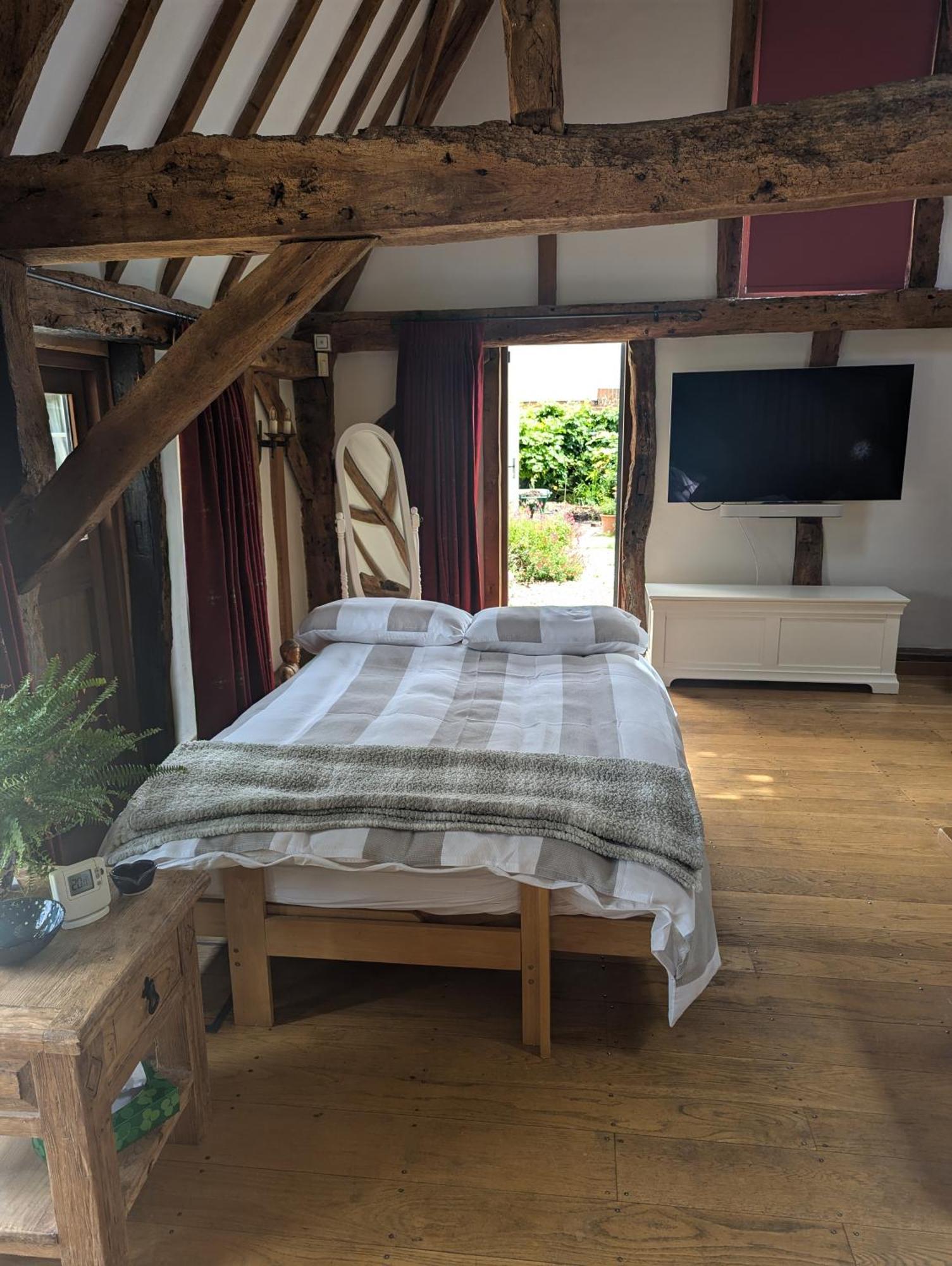 Cosy Listed Barn In Peaceful Country Village Granborough エクステリア 写真